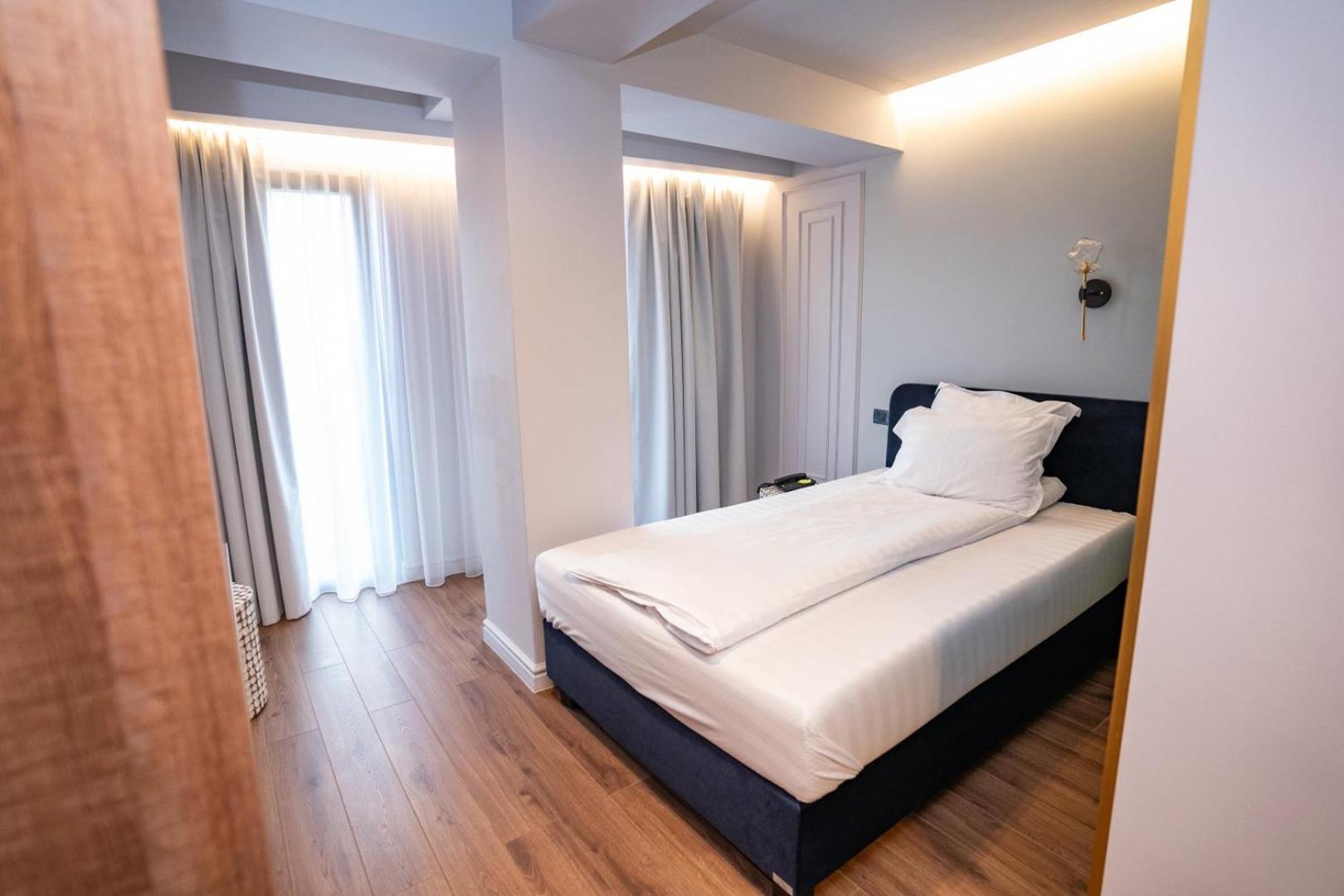 Cosmopolita Boutique Hotel Тімішоара Екстер'єр фото