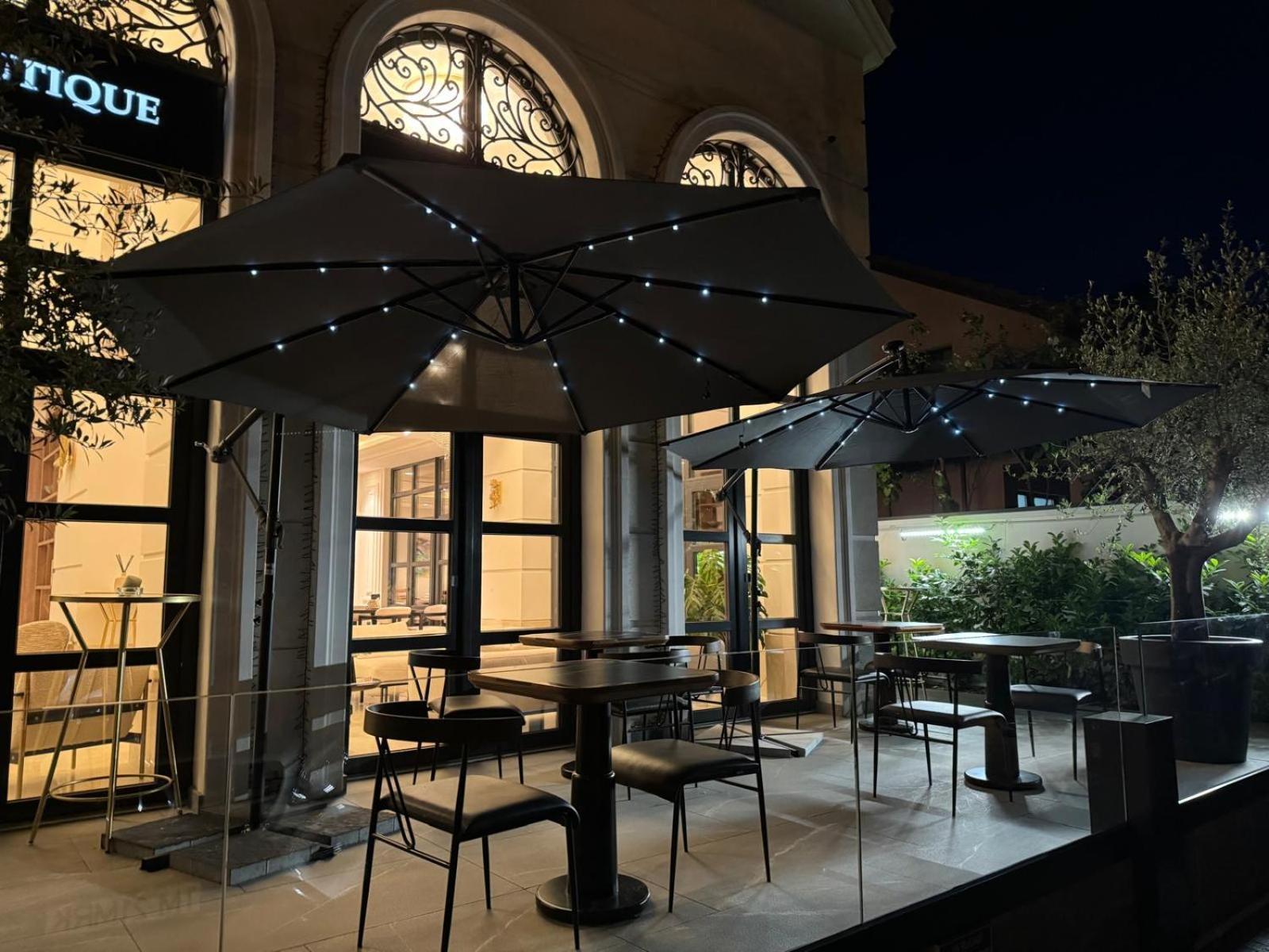 Cosmopolita Boutique Hotel Тімішоара Екстер'єр фото