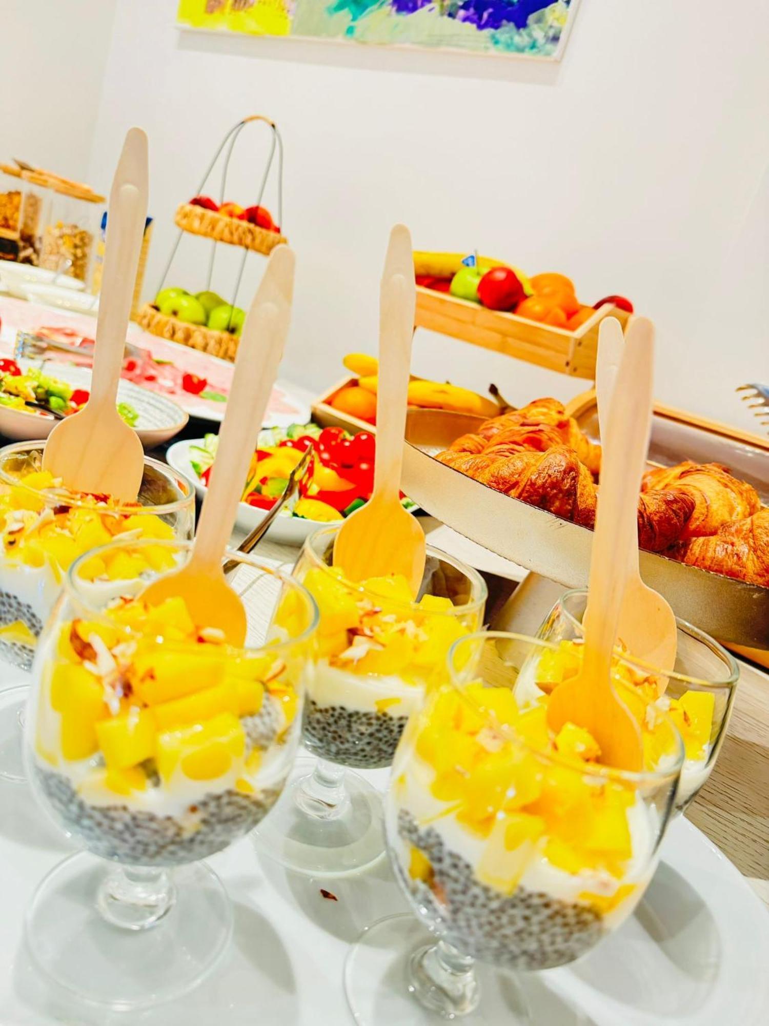 Cosmopolita Boutique Hotel Тімішоара Екстер'єр фото