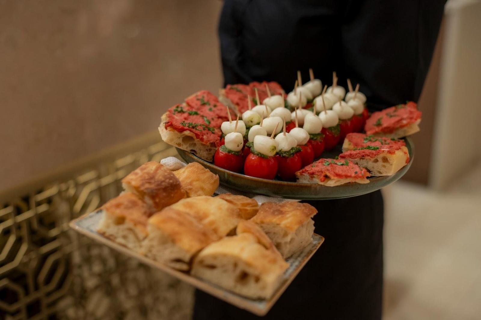 Cosmopolita Boutique Hotel Тімішоара Екстер'єр фото