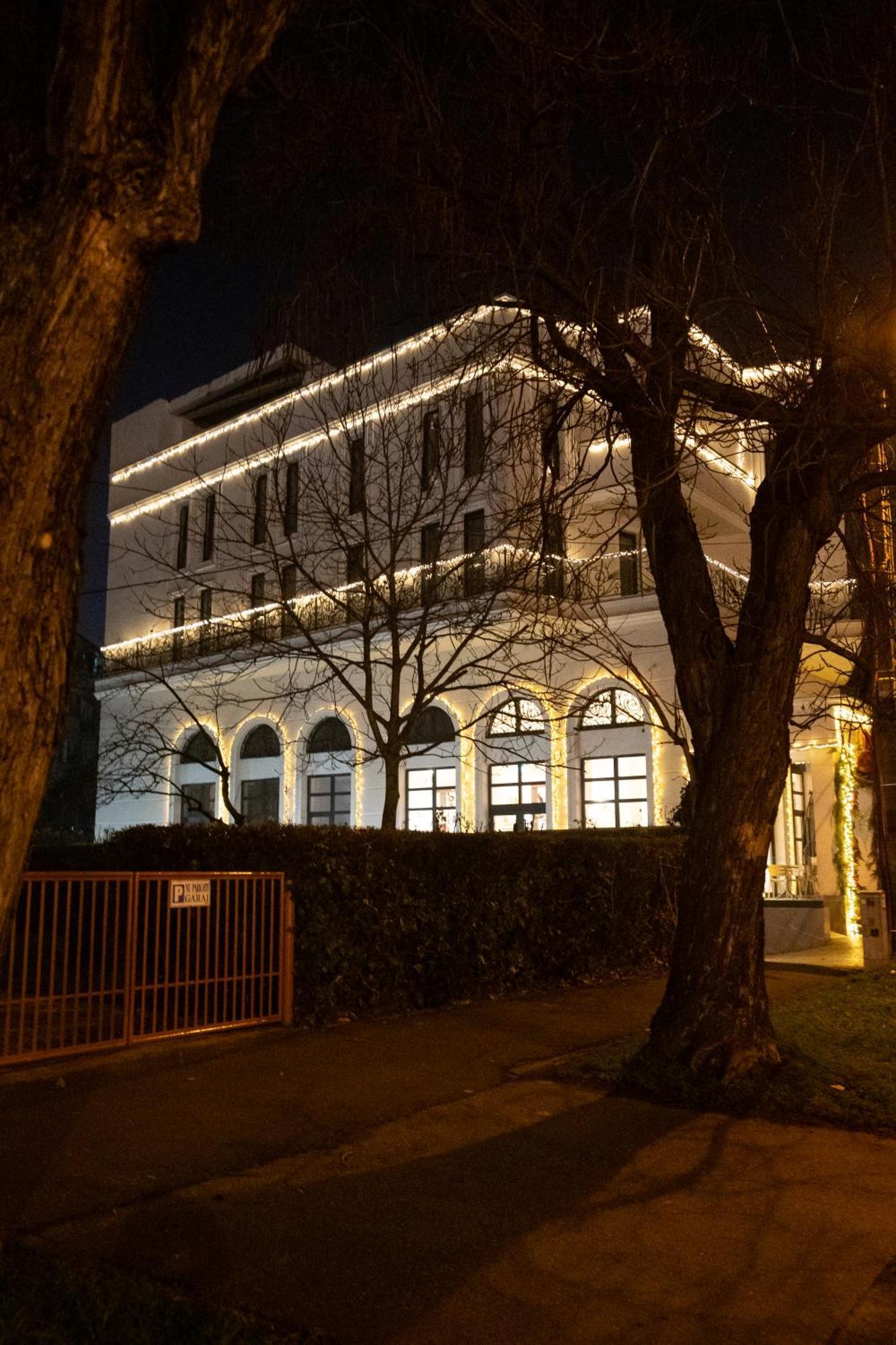 Cosmopolita Boutique Hotel Тімішоара Екстер'єр фото